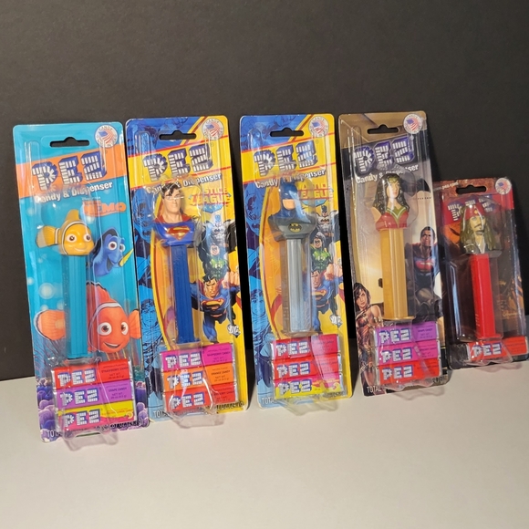Pez Dispensers Lot Of 5 Unopened Superman Batman Wonder Women Nemo Sparrow - Picture 1 of 7